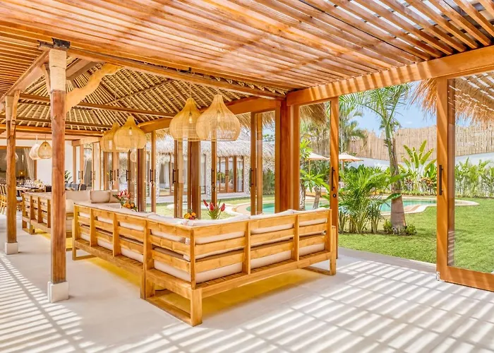 Villa Tango - New Luxurious 7Bdr Prime Location Seminyak 